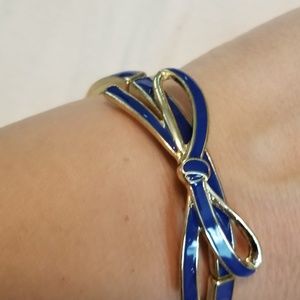 Blue Enamel bow bracelet NWOT
